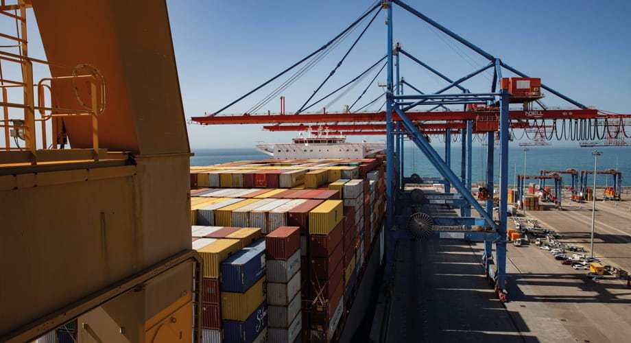 بعد استحواذها على “نواتوم” “مجموعة موانئ أبوظبي” ضمن أكبر 20 مشغلاً عالمياً لموانئ الحاويات وفقا لدروري