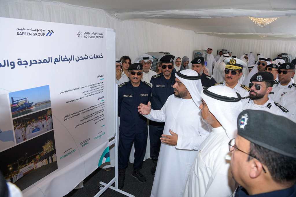 وصول سفينة جديدة إلى ميناء الشويخ بعد إطلاق خدمة شحن البضائع المدحرجة عبر ميناء خليفة