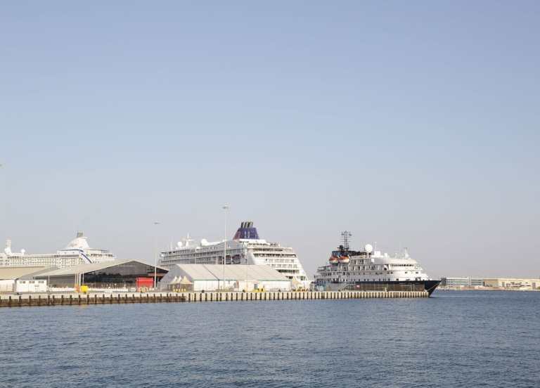 Abu-Dhabi-Receives-Cruise-Visitors