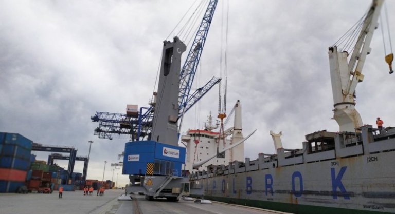 noatums-acquisition-of-apm-terminals-castellon-spain-910×9999,q=85